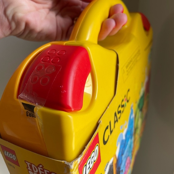 LEGO Classic Creative Suitcase 10713 NEW Take Along Case 213 pieces Blocks brick - Picture 3 of 11